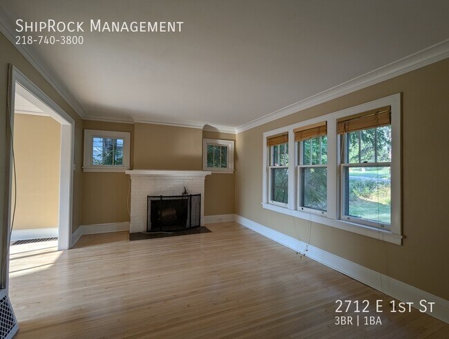 Foto del edificio - 2712 E 1st St