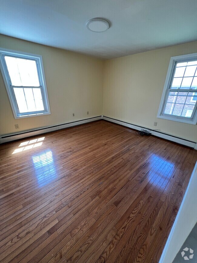 2 Bedroom Apartments in Westchester County, NY under 2,500