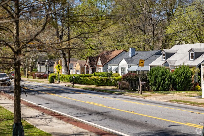 View down Memorial Ave in East Lake