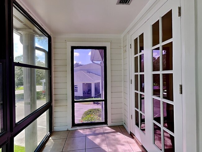 Foto del edificio - 2758 Oak Park Way