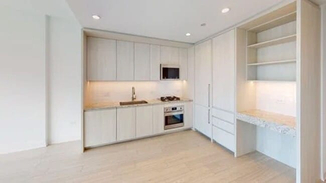 Building Photo - 353 N Halsted St