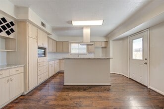 Building Photo - 24119 Silversmith Ln
