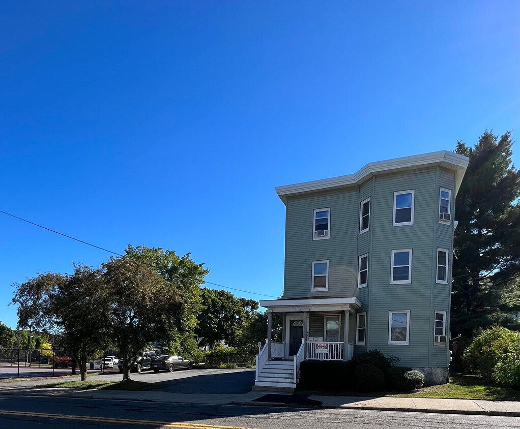 Primary Photo - 366 Central St