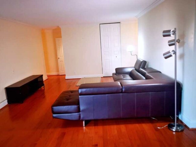 Living Room - 4601 N Park Ave