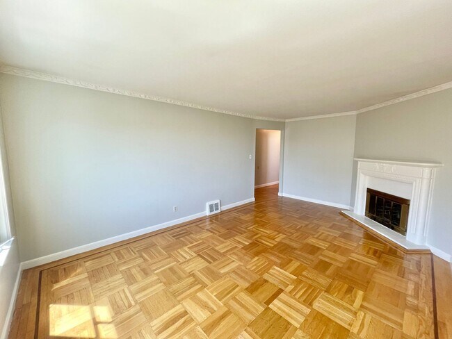 Foto del edificio - Top Floor, 2 Bedroom in Eureka Valley with...