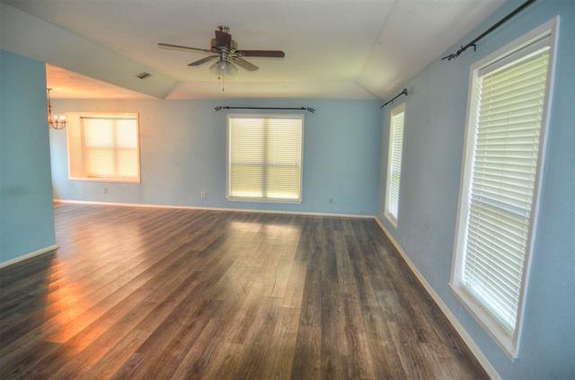 Building Photo - 1008 Field Trail Dr