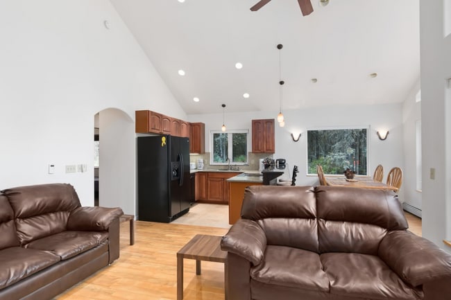 Foto del edificio - 35126 Waterfront Way