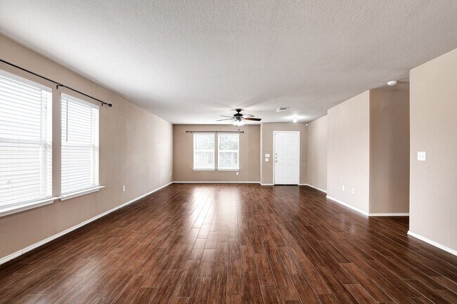 Building Photo - ***APPLICATION CURRENTLY UNDER REVIEW***Mo...