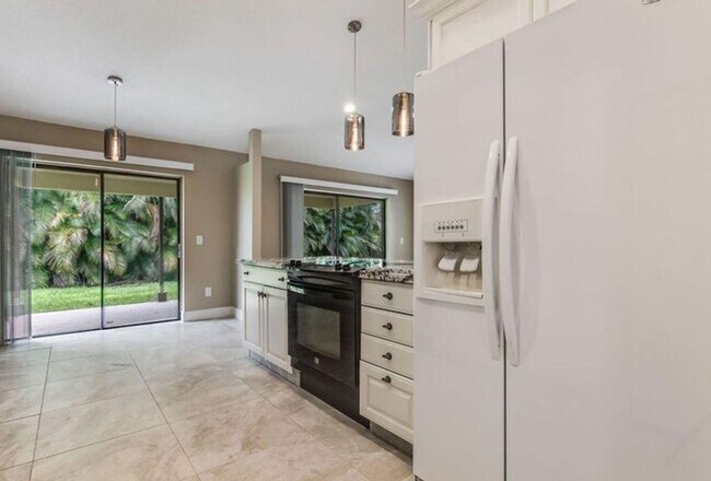 Foto del edificio - 2713 Yarmouth Dr