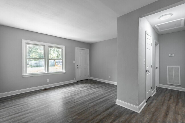 Foto del edificio - 5109-5111 Sunbeam Ave