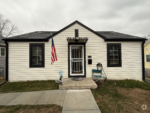 Building Photo - 4919 Hickory St