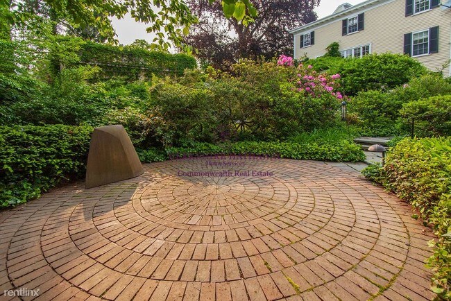 Building Photo - 2 br, 1 bath Apartment - 142 Brattle Street
