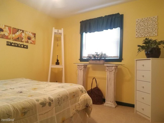 Foto del edificio - 416 N 92nd St