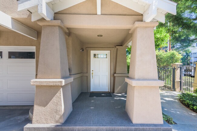 Building Photo - 4371 Troost Ave