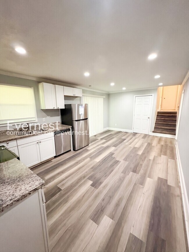 Foto del edificio - 742 Winter Ln