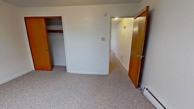 Foto del edificio - 2nd floor Apartment *MOVE IN SPECIAL*