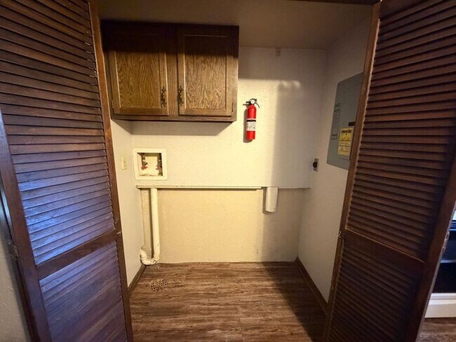 Foto del edificio - Townhome with a Bedroom Balcony Overlooking Lake Tapawingo