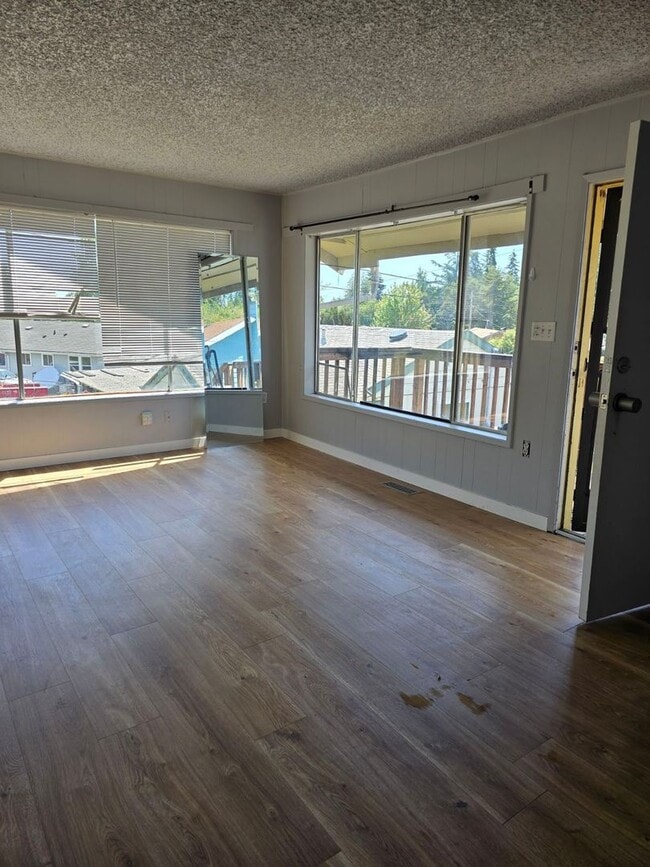 Building Photo - 2814 Callahan Dr