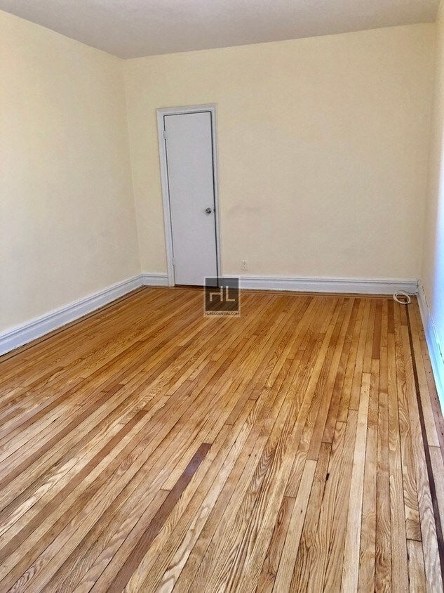 Building Photo - 32-06 47th Street #3A