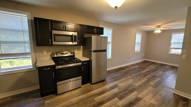 Building Photo - 1441 Bellview St