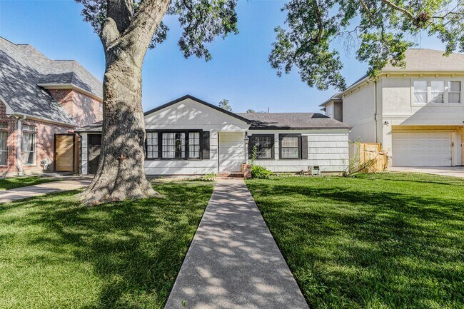 Foto del edificio - 5414 Grand Lake St