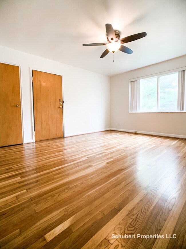 Sala de estar n.° 3 - 3154 Schubert Ave