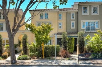 Building Photo - 1113 Davis St