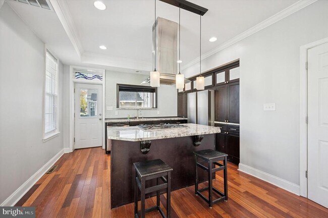 Foto del edificio - 389 Conarroe St