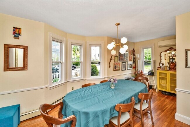 Building Photo - 208 Brush Hill Rd