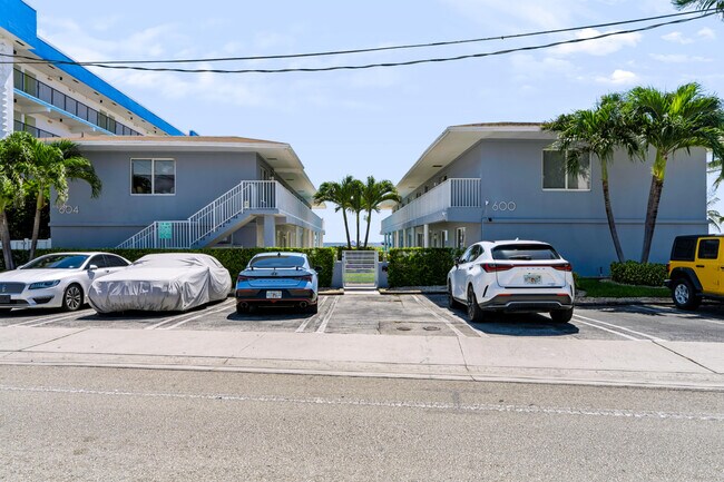 Building Photo - 600 N Ocean Blvd