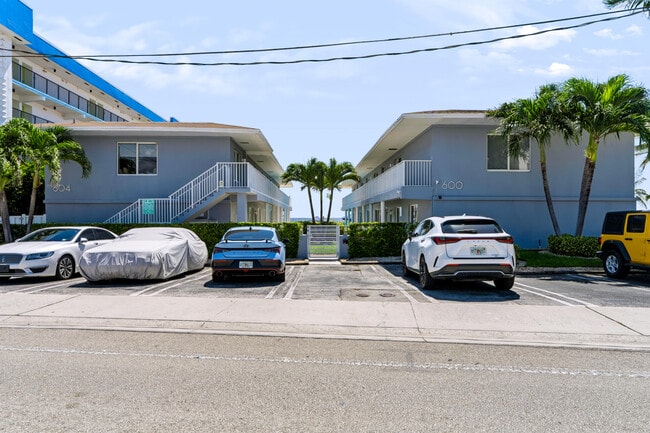 Building Photo - 600 N Ocean Blvd