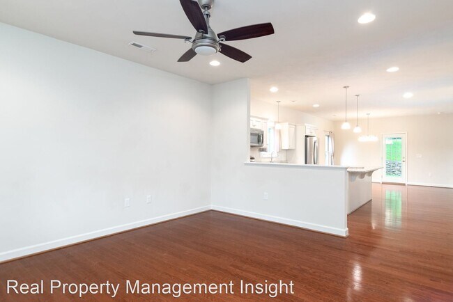 Building Photo - 4 br, 3 bath House - 342 Hubbard Street