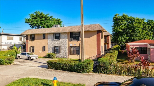 Foto del edificio - 2335 NE 172nd St