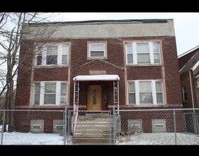 Building Photo - 7547 S Union Ave