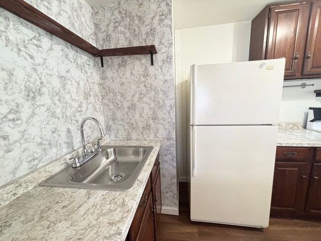 Building Photo - For Rent! 3 Bedroom 1 Bath House
