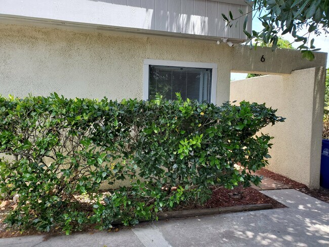 Foto del edificio - 3606 Windjammer Ln