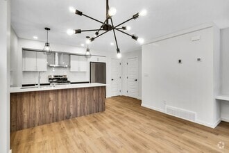 Building Photo - 11514-11587 87 St NW