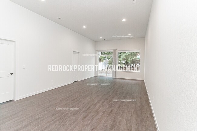 Foto del edificio - 610 S Crescent Ln