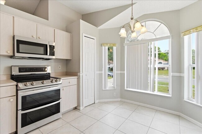 Foto del edificio - 1537 Ridge Pointe Dr