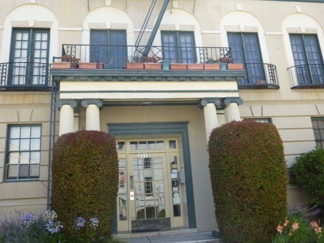 Building Photo - 2515 Piedmont Ave