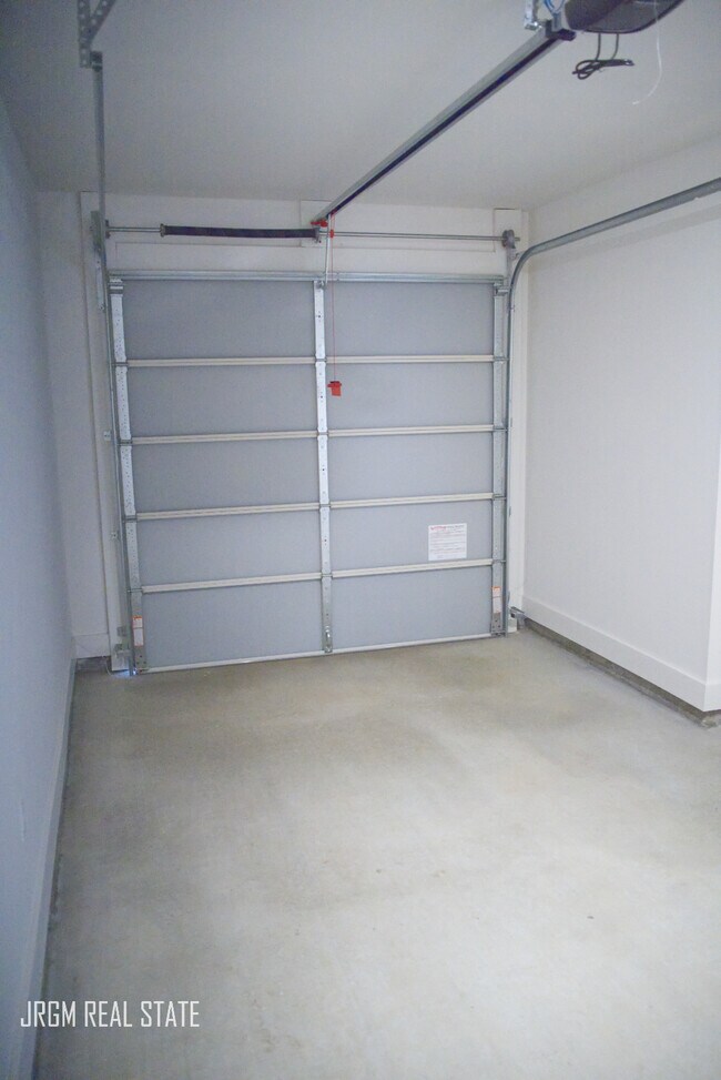 Building Photo - 513 Highland Park Ln