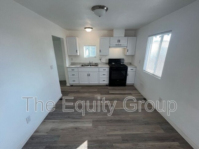 Foto del edificio - 70 E Yates Ave