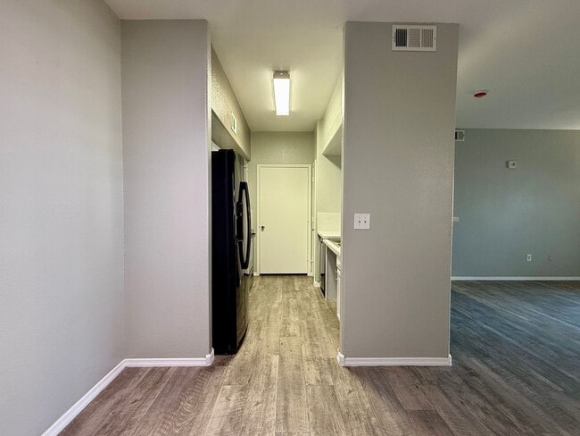 Building Photo - Charming 1-Bedroom Condo Near Rhodes Ranch