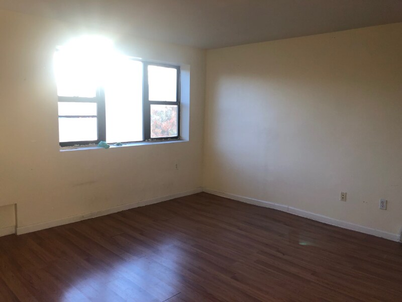 1071 Intervale Ave, Bronx, NY 10459 Room for Rent in Bronx, NY