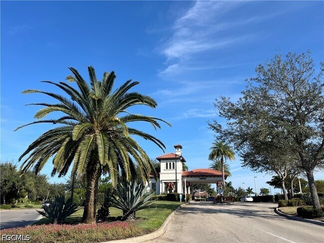 Building Photo - 14662 Cantabria Dr