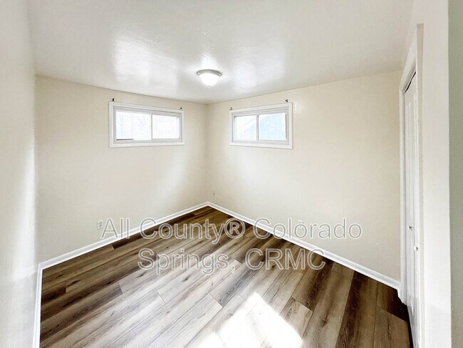 Foto del edificio - 3622 W Pikes Peak Ave
