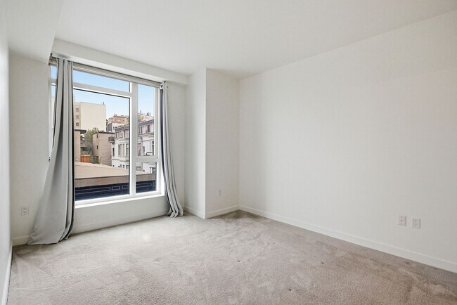 Foto del edificio - 1688 Pine St