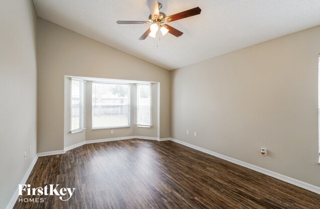 Foto del edificio - 13533 White Elk Loop
