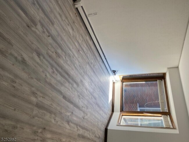 Foto del edificio - 350 E Harriet Ave