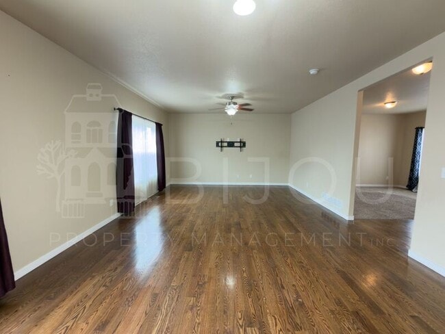 Building Photo - 7356 Big Prairie Ct